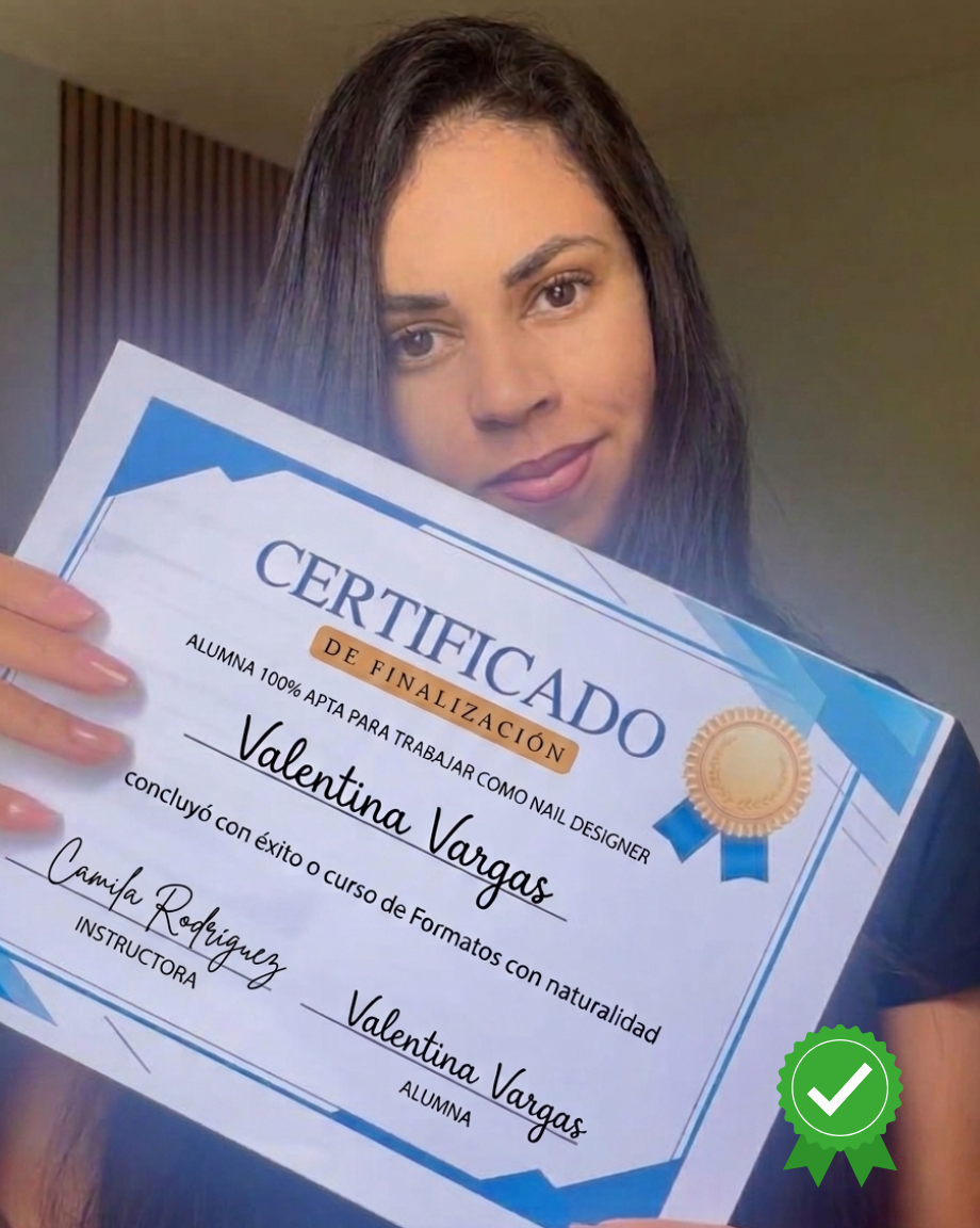 Alumna con certificado 4